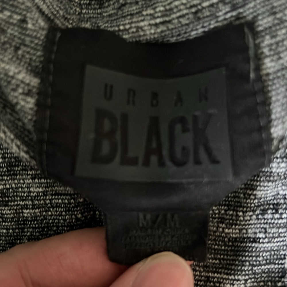 Urban Black Heather Gray Curved Hem Zip Pocket Tee Mens Medium - Picture 5 of 5